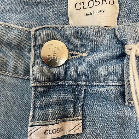 Closed Baker Slim Mid Rise Crop in Light Blue Wash Denim Jeans Women's Size 28 - Picture 8 of 14